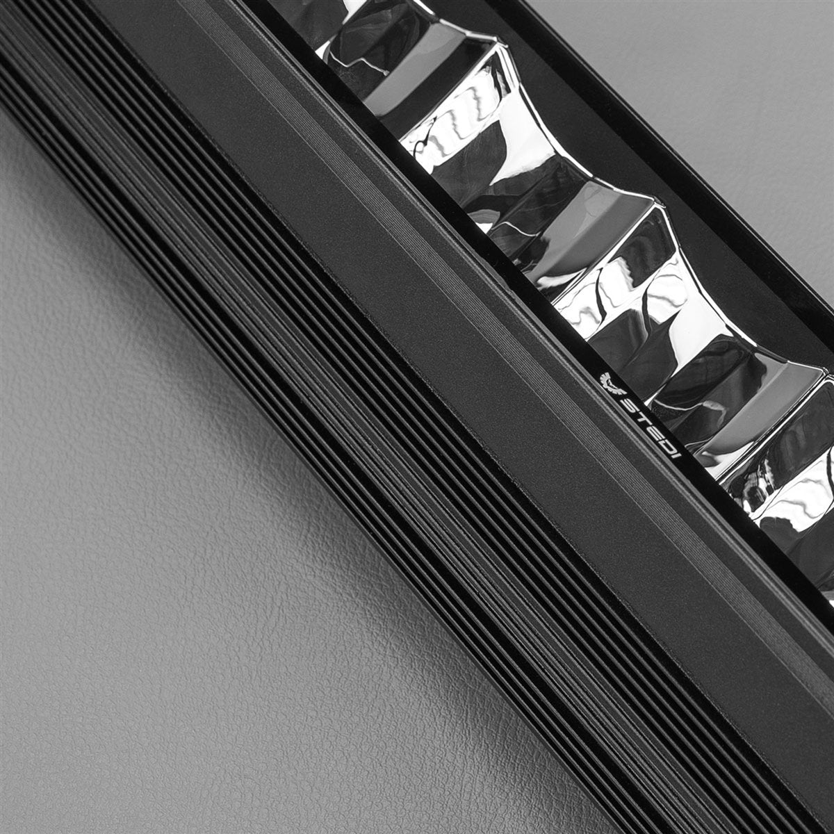 Stedi STX 12 inch light bar close up