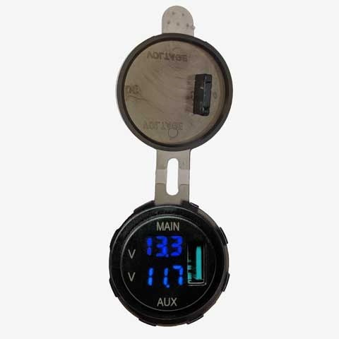 Lightforce Dual Voltmeter with 3.0 amp USB Fast charge